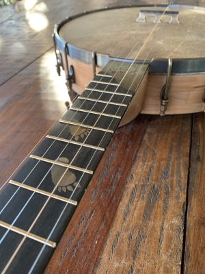 Bigfoot fingerboard inlay (antiqued brass)