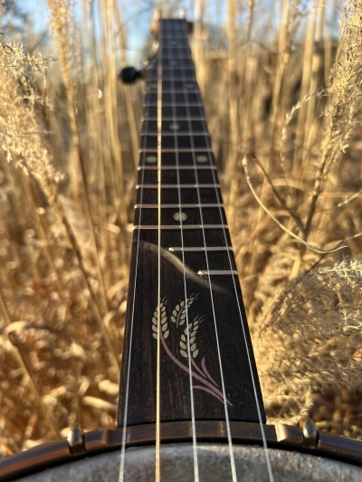 Wheat (brass/copper powder inlay)