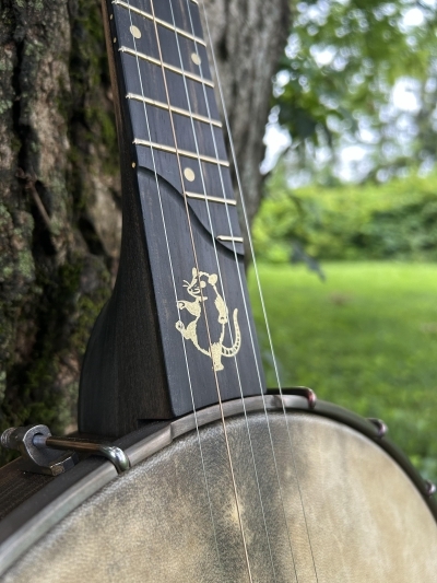 Dancing Possum scoop inlay (brass powder)